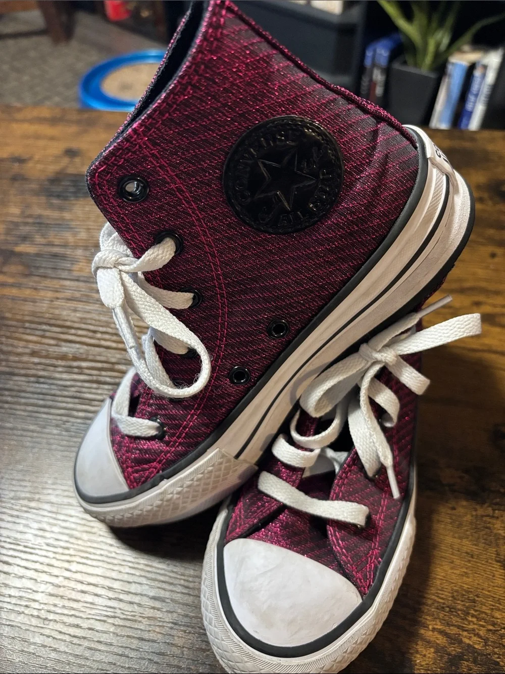 Converse Kids SZ 1. High Top Sneakers - Deep Magenta with White Accents